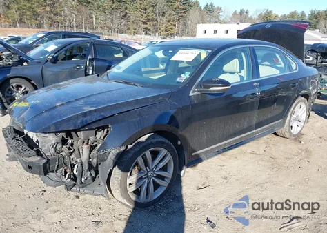 2017 Volkswagen Passat 1.8T Se z USA, uszkodzony, nr VIN 1VWGT7A33HC061647